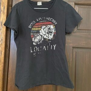 Rose Apothecary Schitts Creek VINTAGE tee